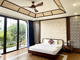 Venus Villa Flamingo Dai Lai by MAPSTAR
