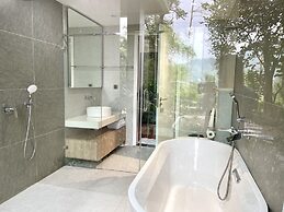 Venus Villa Flamingo Dai Lai by MAPSTAR