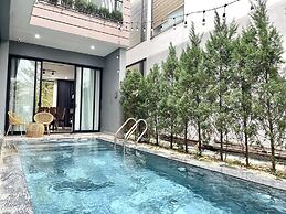 Venus Villa Flamingo Dai Lai by MAPSTAR