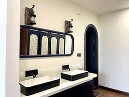 Venus Villa Flamingo Dai Lai by MAPSTAR