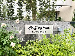 Venus Villa Flamingo Dai Lai by MAPSTAR