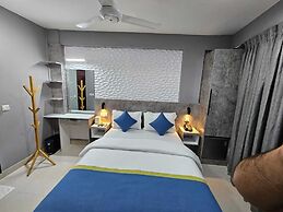 TOUR INN