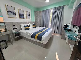 TOUR INN