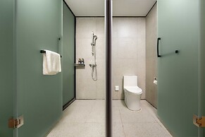 Quantum Inn East Railway Station