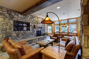 8045 Black Bear 1 Bedroom Condo by RedAwning