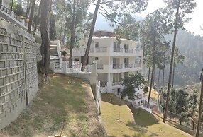 Himalayan Splendour Resort