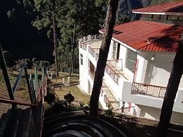 Himalayan Splendour Resort