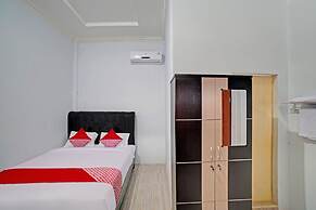 OYO 90503 Madina Residence Syariah