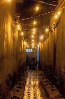 ALONA BEACH SIDE INN