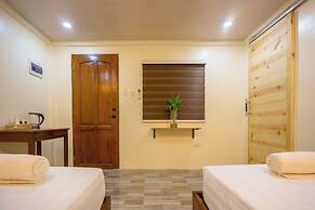 ALONA BEACH SIDE INN