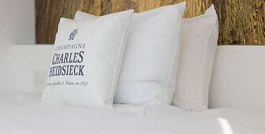 Cuvée J2 Hôtel Osaka by ONKOCHISHIN - Adults Only