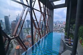 High Floor KL View Scarletz Suite