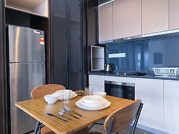 High Floor KL View Scarletz Suite