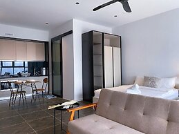 High Floor KL View Scarletz Suite