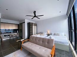 High Floor KL View Scarletz Suite