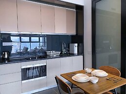 High Floor KL View Scarletz Suite