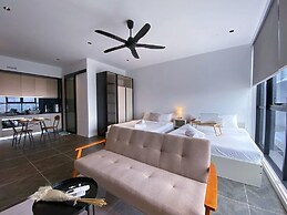 High Floor KL View Scarletz Suite