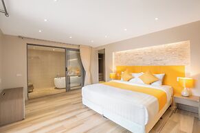 2-bdr luxury villa at a villa resort