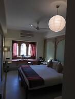 THE STEPWELL HOTEL
