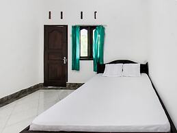 SPOT ON 91383 Green Forest Homestay NearTaman Wisata Pusuk Sembalun (T