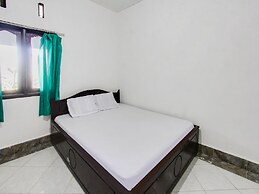 SPOT ON 91383 Green Forest Homestay NearTaman Wisata Pusuk Sembalun (T