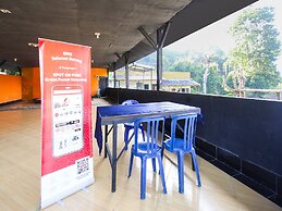 SPOT ON 91383 Green Forest Homestay NearTaman Wisata Pusuk Sembalun (T