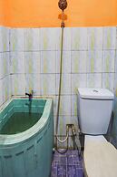 SPOT ON 91383 Green Forest Homestay NearTaman Wisata Pusuk Sembalun (T