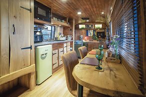 American Airstream - Blossom Farm - Tiers Cross