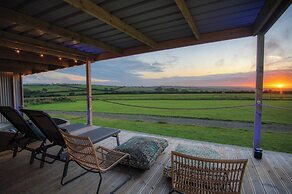 American Airstream - Blossom Farm - Tiers Cross