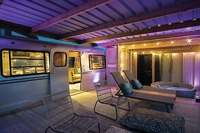 American Airstream - Blossom Farm - Tiers Cross