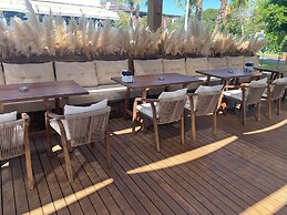 MERYAM SUIT DELUX HOTEL