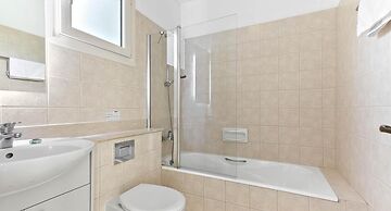 Villa Nefeli - Charming Townhouse in the Heart of Aphrodite Hills Reso