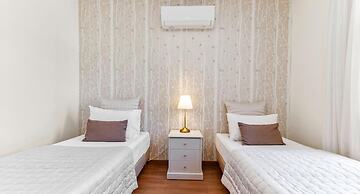 Villa Nefeli - Charming Townhouse in the Heart of Aphrodite Hills Reso