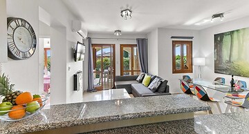 Apartment Kz01 - Modern Ground Floor Apartment in the Heart of Aphrodi