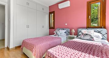 Apartment Kz01 - Modern Ground Floor Apartment in the Heart of Aphrodi