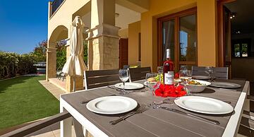 Apartment Kz01 - Modern Ground Floor Apartment in the Heart of Aphrodi