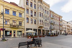 Studio Piotrkowska 37 by Renters