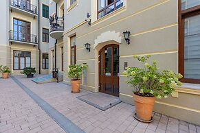 Studio Piotrkowska 37 by Renters