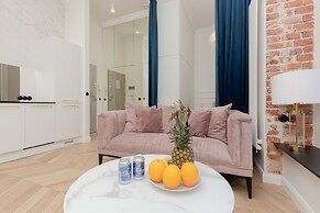 Studio Piotrkowska 37 by Renters