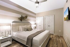 Amazing 3-Bedroom Luxury Condo Just Steps to the French Quarter