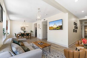 Amazing 3-Bedroom Luxury Condo Just Steps to the French Quarter