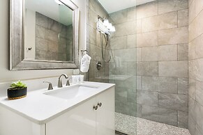 Amazing 3-Bedroom Luxury Condo Just Steps to the French Quarter