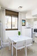 Comfy & Terrace neear Beach by FeelHome