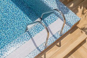 3-bdr luxury villa at a villa resort