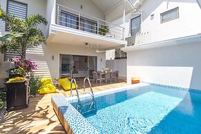 3-bdr luxury villa at a villa resort