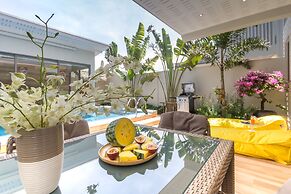 3-bdr luxury villa at a villa resort