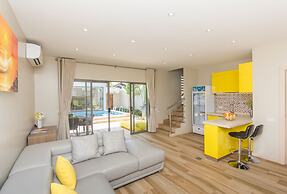 3-bdr luxury villa at a villa resort