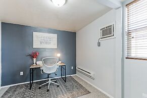 Family-friendly Desert Oasis 5 Bedroom Home by RedAwning