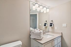 Inlet Reef 315 2 Bedroom Condo by RedAwning