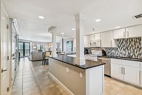 Inlet Reef 315 2 Bedroom Condo by RedAwning